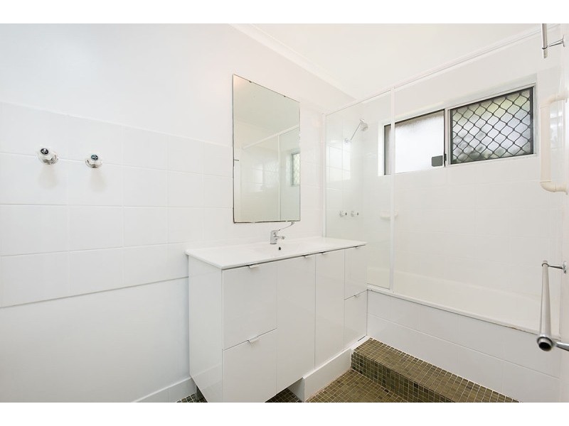 4/107 Landsborough Parade, Golden Beach QLD 4551