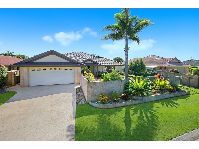 17 Bongaree Drive, Pelican Waters QLD 4551