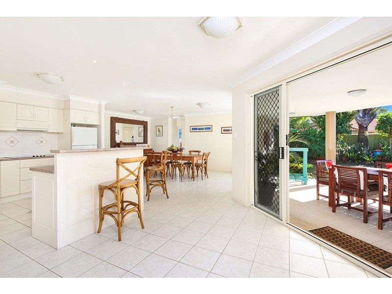 17 Bongaree Drive, Pelican Waters QLD 4551