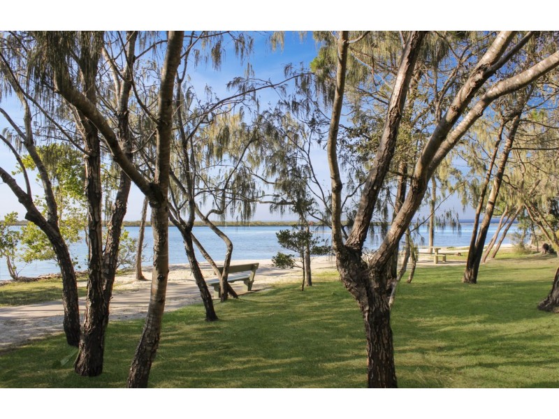 174 Esplanade, Golden Beach QLD 4551