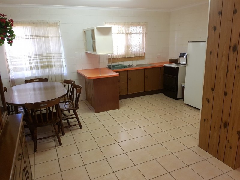 Unit 2/159 Landsborough Parade, Golden Beach QLD 4551