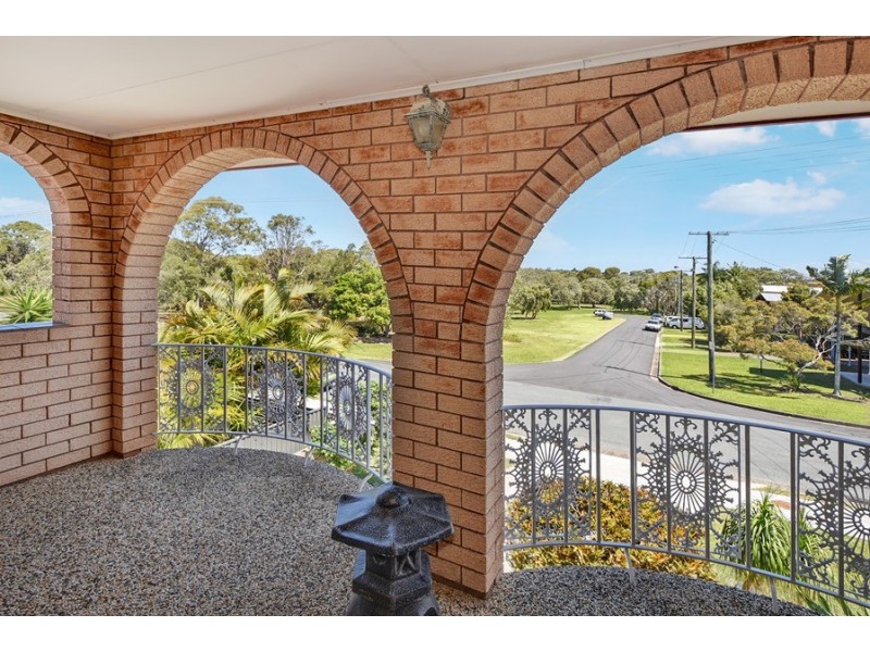 27 Coochin Street, Dicky Beach QLD 4551