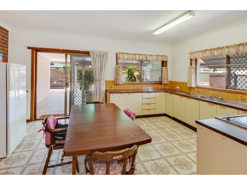 27 Coochin Street, Dicky Beach QLD 4551