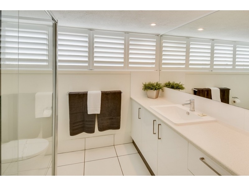 Unit 2/44 Victoria Terrace, Kings Beach QLD 4551