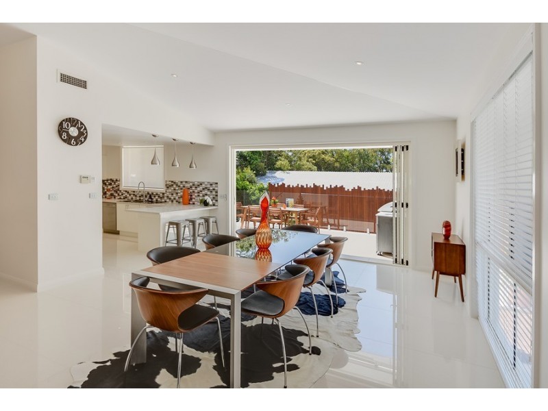 7 Mackay Street, Dicky Beach QLD 4551