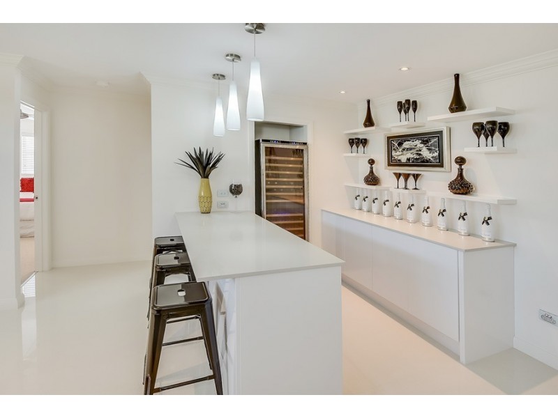 7 Mackay Street, Dicky Beach QLD 4551