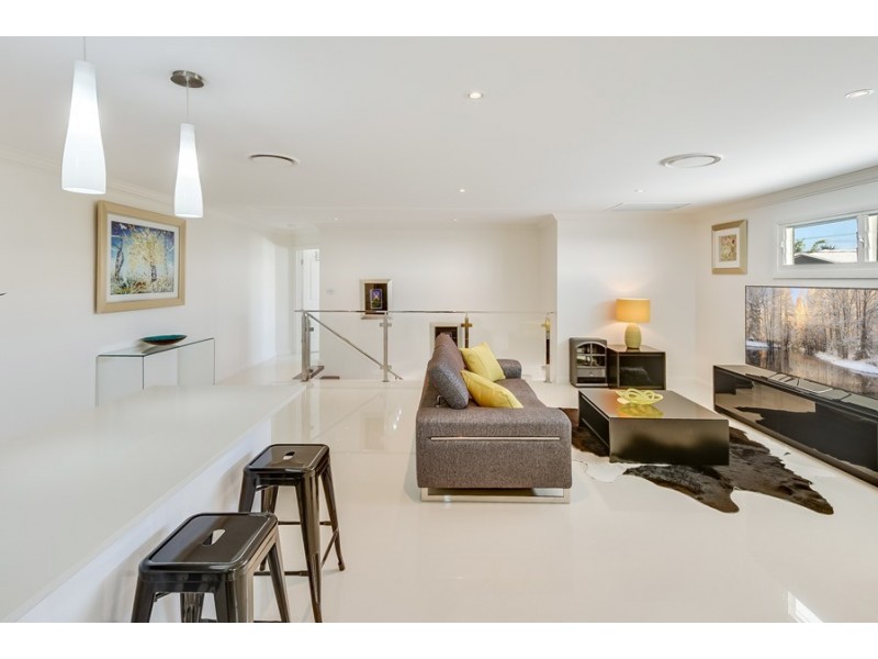 7 Mackay Street, Dicky Beach QLD 4551