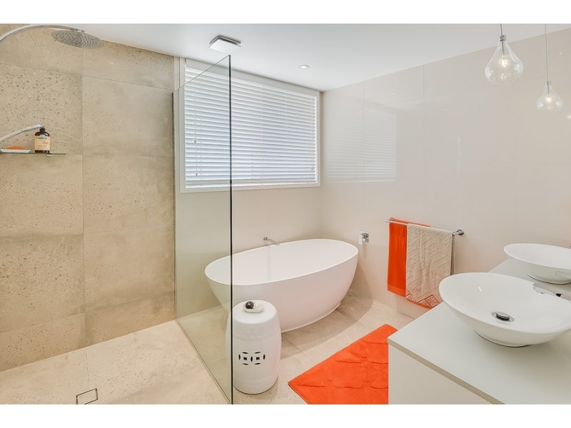 7 Mackay Street, Dicky Beach QLD 4551