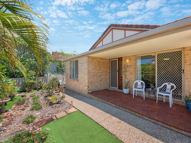 1/19 Oronsay Avenue, Caloundra QLD 4551