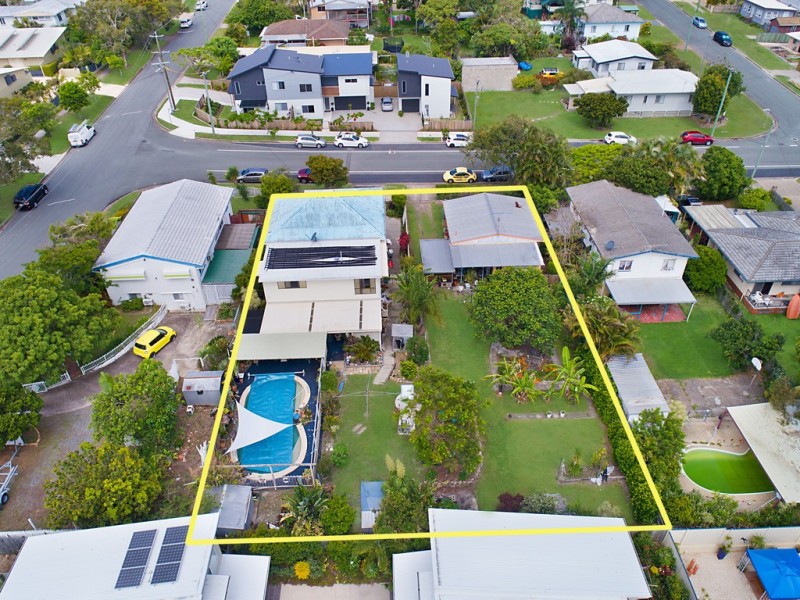 4 and 6 Wyreema Terrace, Caloundra QLD 4551