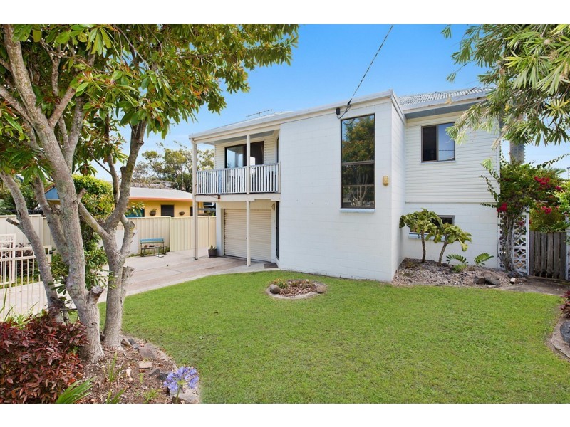 4 and 6 Wyreema Terrace, Caloundra QLD 4551