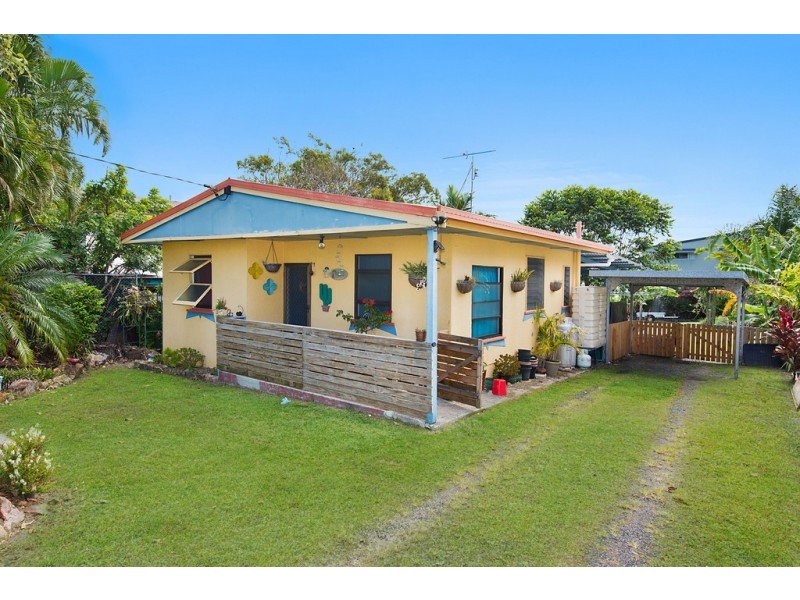 4 and 6 Wyreema Terrace, Caloundra QLD 4551