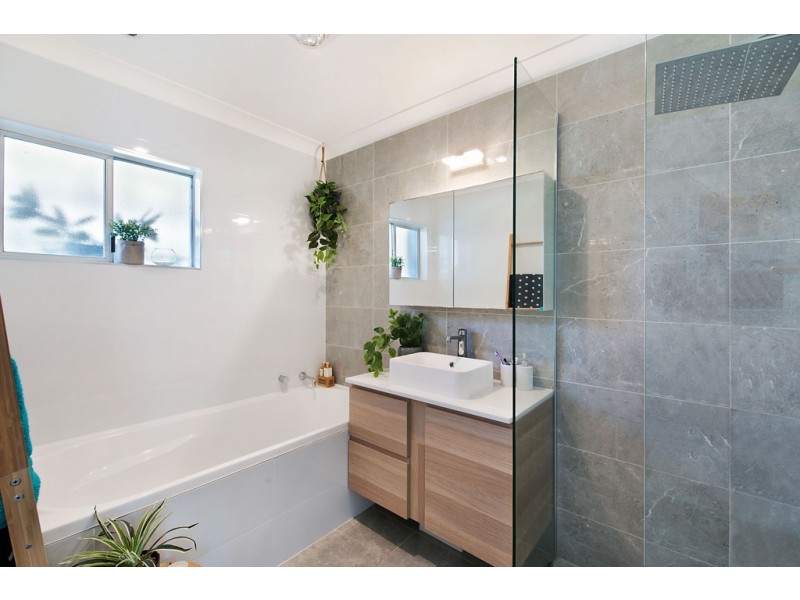 44 Theresa Street, Golden Beach QLD 4551