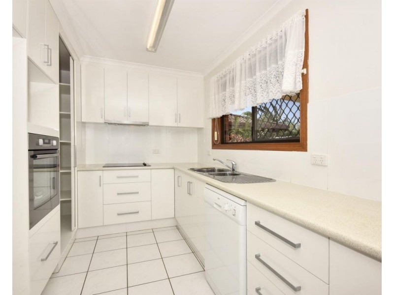 Unit 2/13 Ramsay Crescent, Golden Beach QLD 4551