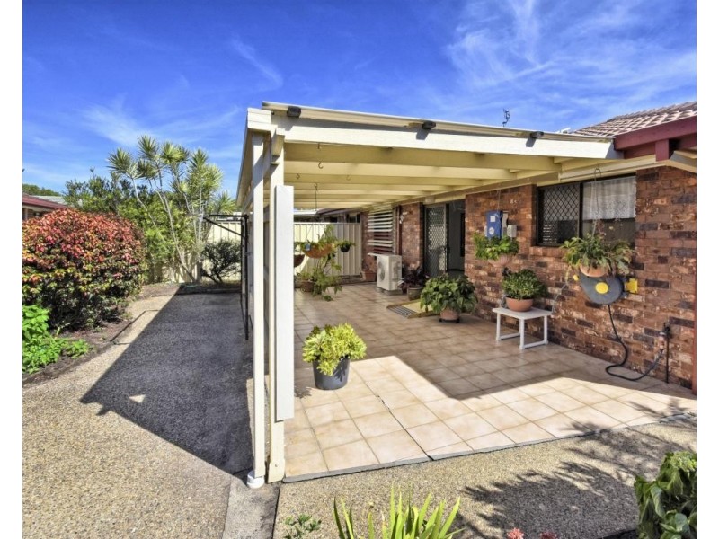 Unit 2/13 Ramsay Crescent, Golden Beach QLD 4551