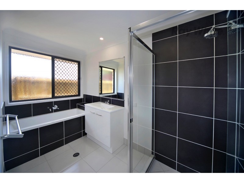 10 Gumtree Pocket Circuit, Little Mountain QLD 4551