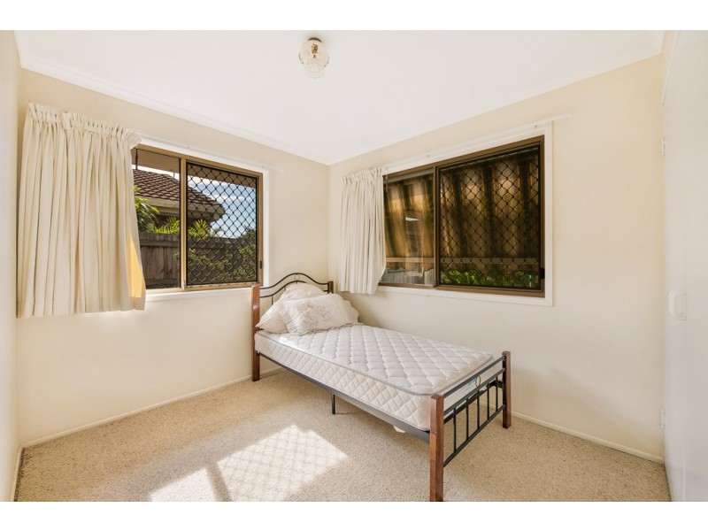 2/10 Pumicestone Place, Golden Beach QLD 4551