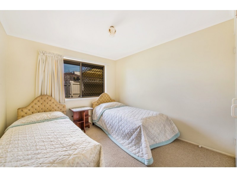 2/10 Pumicestone Place, Golden Beach QLD 4551