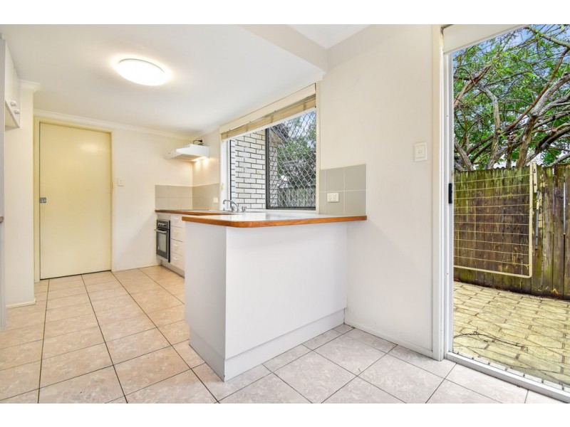 Unit 4/85 Landsborough Parade, Golden Beach QLD 4551