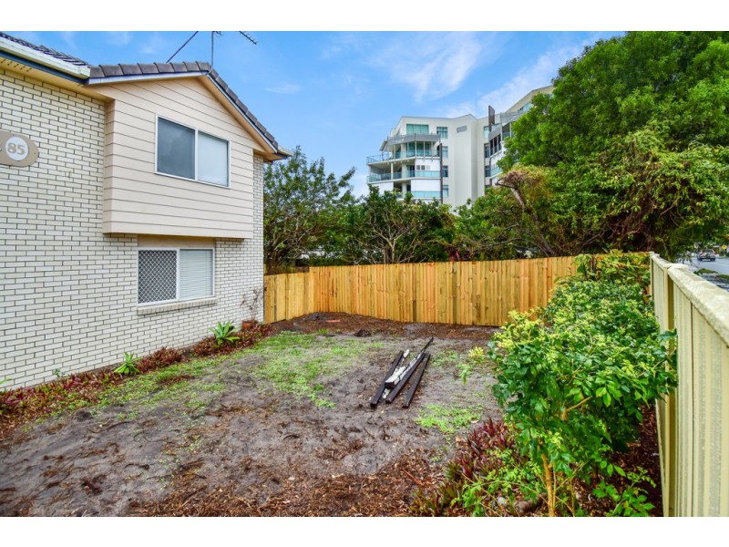 Unit 4/85 Landsborough Parade, Golden Beach QLD 4551