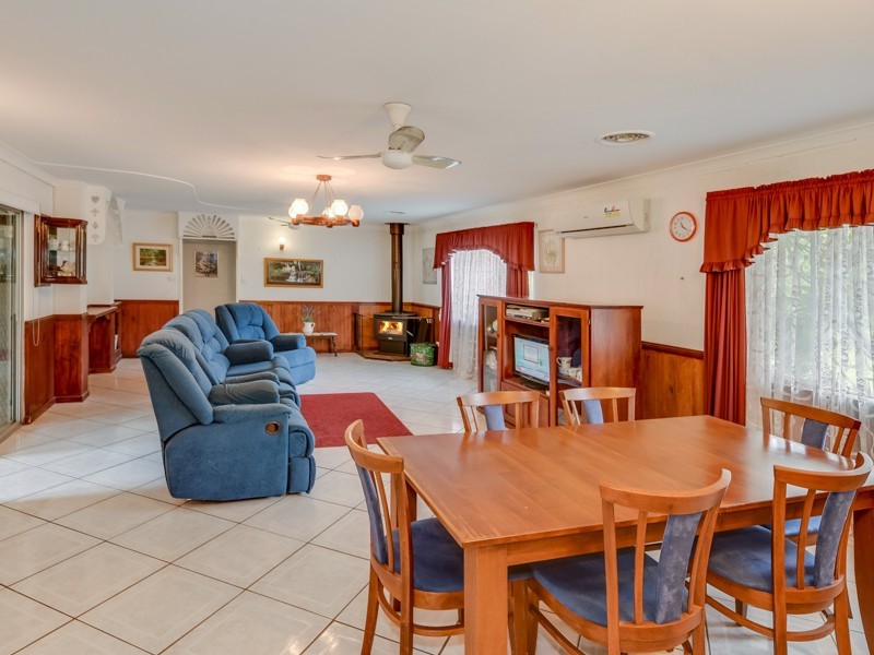 24 Mooloolah Road, Mooloolah Valley QLD 4553