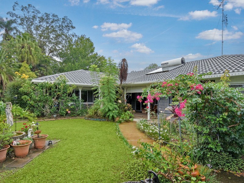 24 Mooloolah Road, Mooloolah Valley QLD 4553