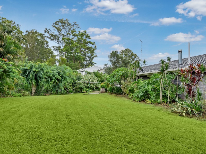 24 Mooloolah Road, Mooloolah Valley QLD 4553