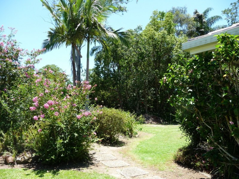 24 Mooloolah Road, Mooloolah Valley QLD 4553