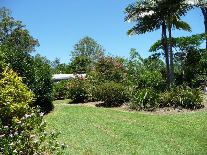 24 Mooloolah Road, Mooloolah Valley QLD 4553