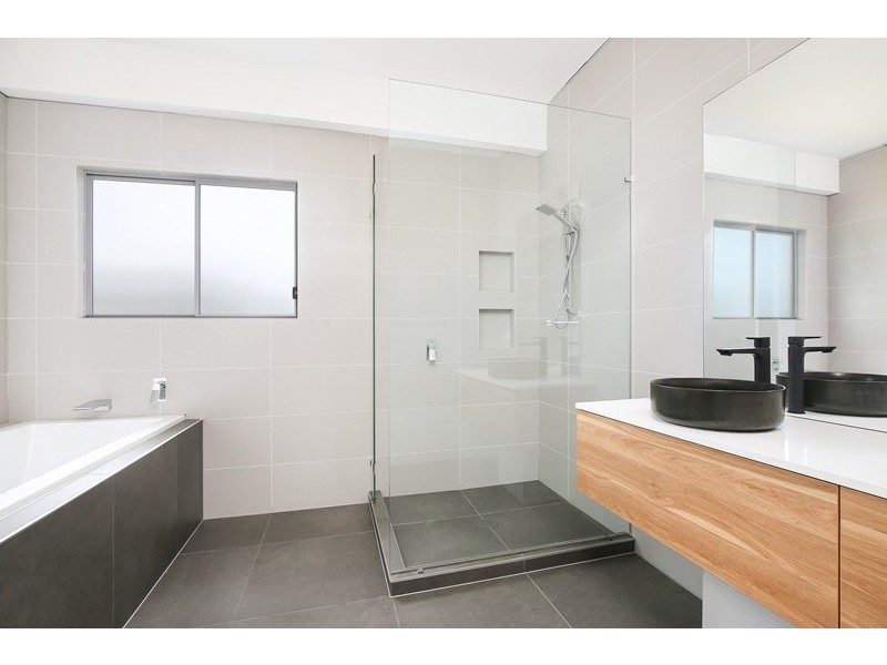 3 Macintyre Crescent, Pelican Waters QLD 4551