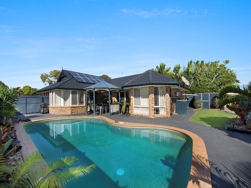 27 Investigator Place, Pelican Waters QLD 4551