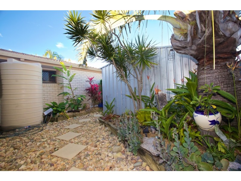 2/17 Pumicestone Place, Golden Beach QLD 4551