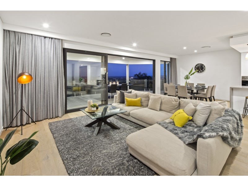 18 Dawson Parade, Buderim QLD 4556