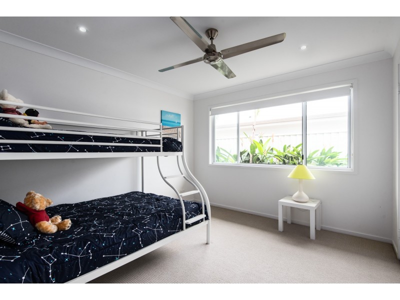 7 Sovereign Circuit, Pelican Waters QLD 4551