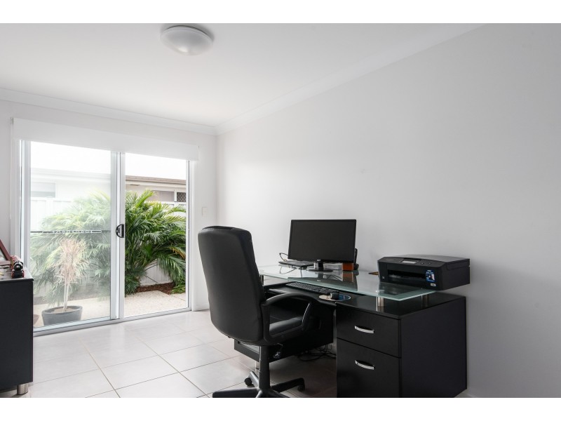 7 Sovereign Circuit, Pelican Waters QLD 4551