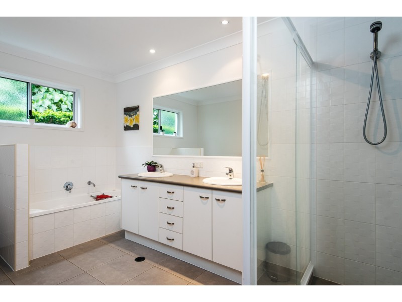 7 Sovereign Circuit, Pelican Waters QLD 4551