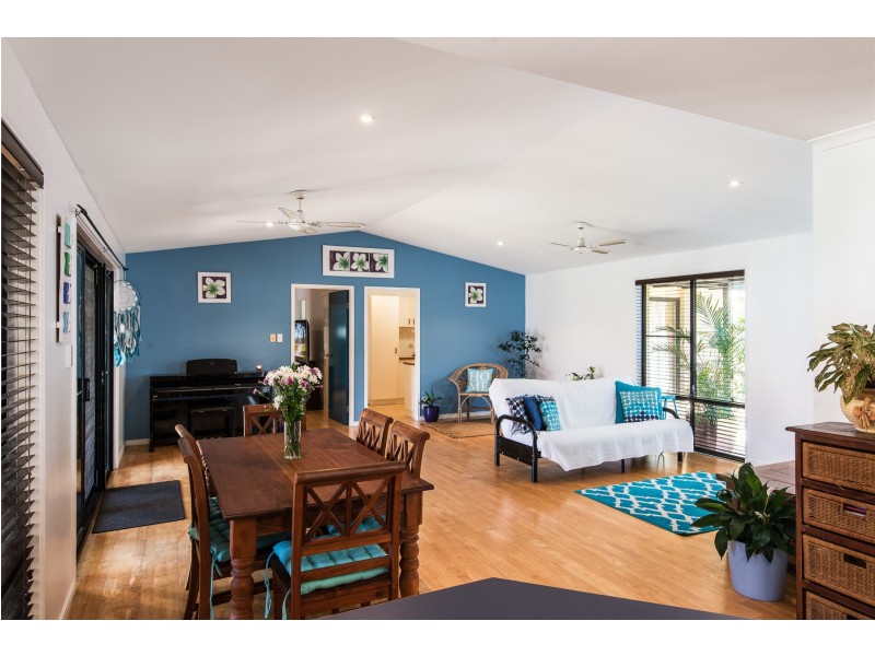 20 Bongaree Drive, Pelican Waters QLD 4551