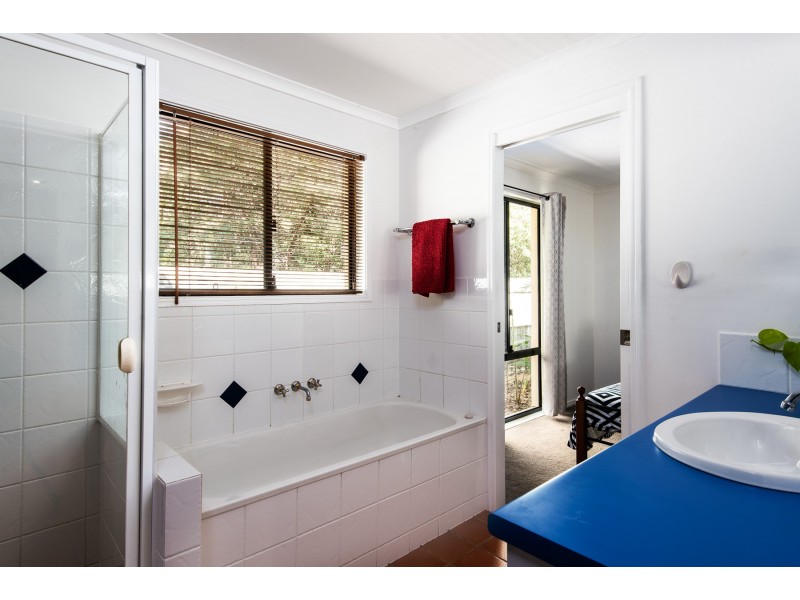 20 Bongaree Drive, Pelican Waters QLD 4551