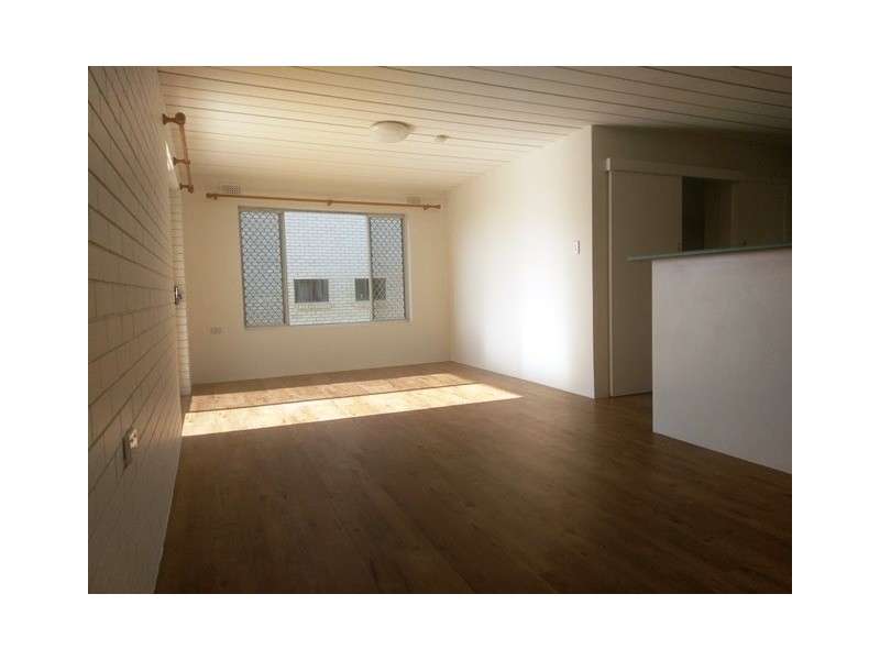 1/1 Warne Terrace, Kings Beach QLD 4551