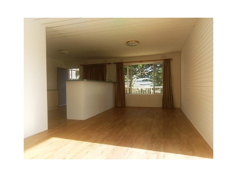 1/1 Warne Terrace, Kings Beach QLD 4551