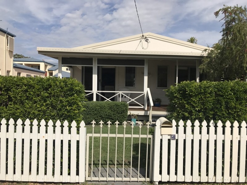 4 Burke Street, Golden Beach QLD 4551