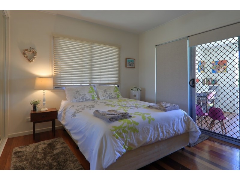 4 Burke Street, Golden Beach QLD 4551