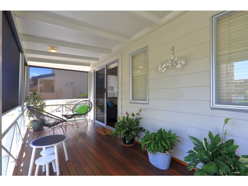 4 Burke Street, Golden Beach QLD 4551