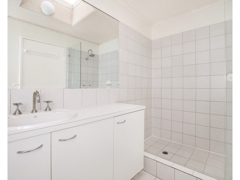 Unit 10/45 Albert Street, Kings Beach QLD 4551