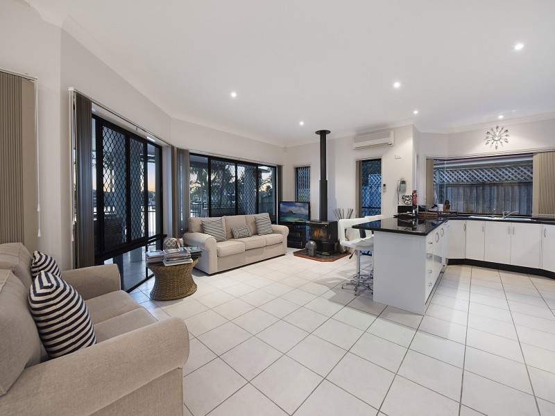 17 Godwin Place, Pelican Waters QLD 4551