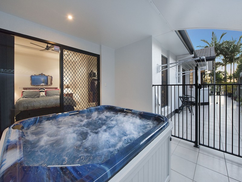 17 Godwin Place, Pelican Waters QLD 4551