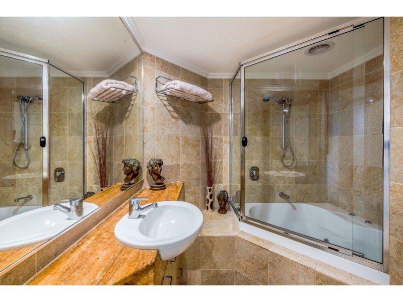 Unit 18/8 Levuka Avenue, Kings Beach QLD 4551