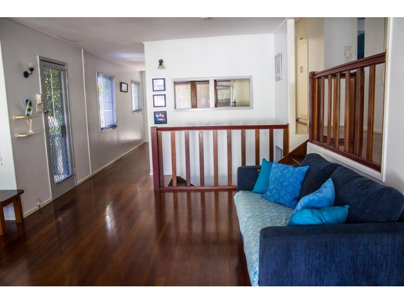 33 William Street, Moffat Beach QLD 4551