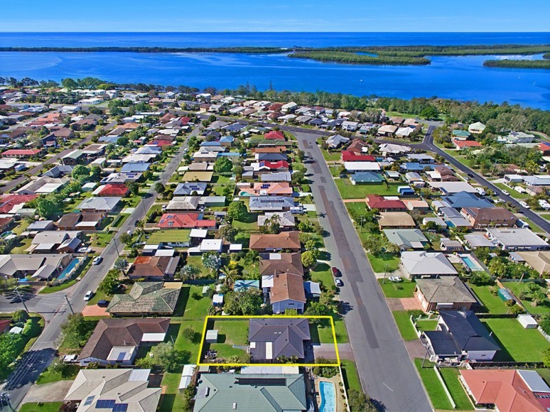 25 Michael Street, Golden Beach QLD 4551