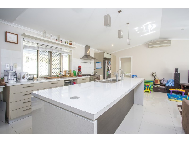 9 Bellcarra Place, Little Mountain QLD 4551